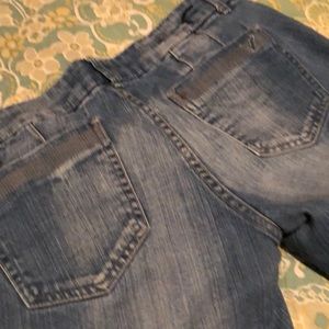 American eagle capris